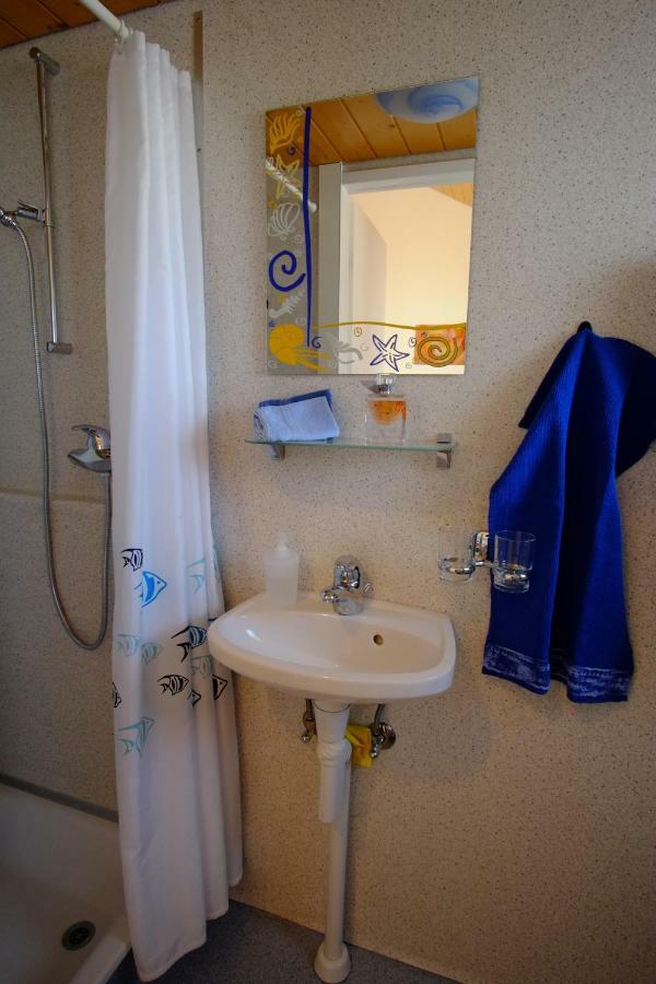 Ferienzimmer Zuelli Erlach Ngoại thất bức ảnh