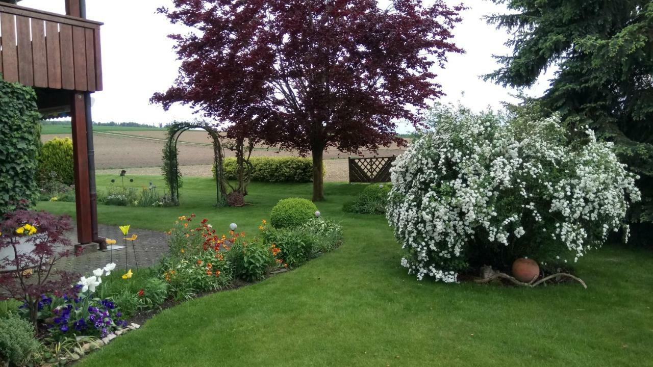 Ferienzimmer Zuelli Erlach Ngoại thất bức ảnh